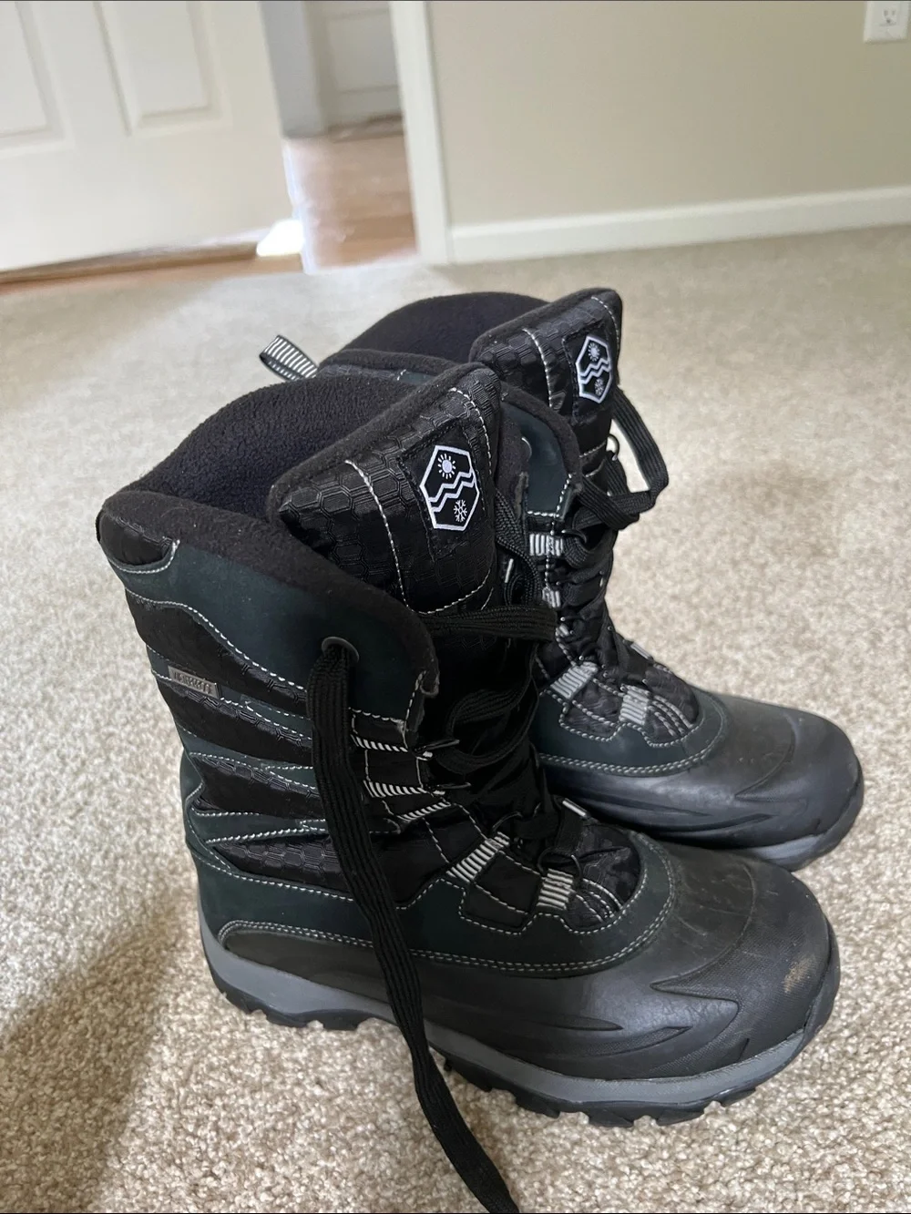 Khombu Black Insulated Lace-Up Winter Boots